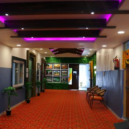 Hotel Sahasra Dla 와랑갈 외부 사진