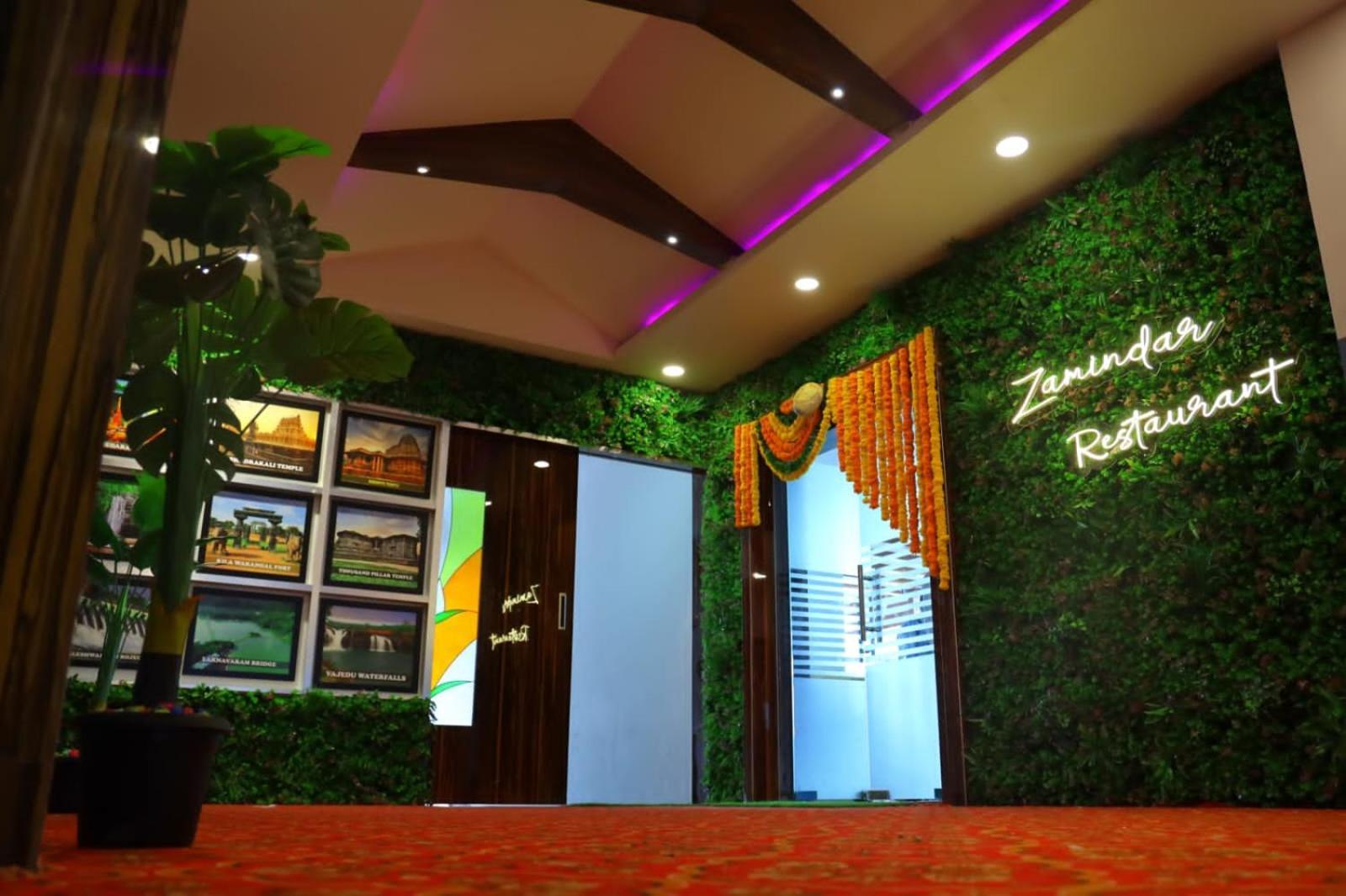 Hotel Sahasra Dla 와랑갈 외부 사진